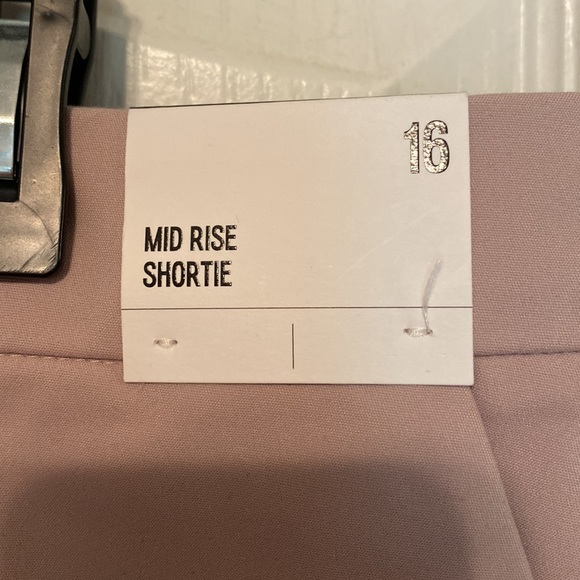 NWT- BLUSH MID RISE SHORTS - Picture 4 of 10